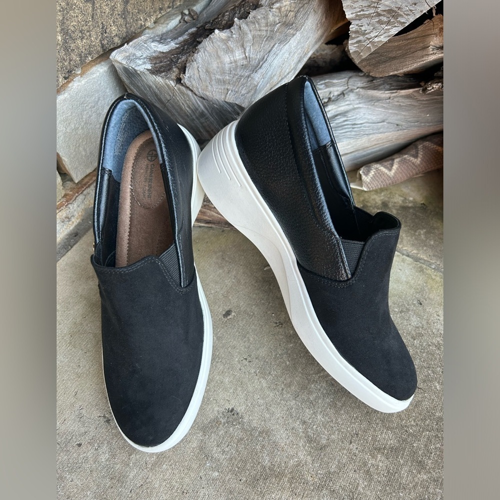 Giani Bernini memory foam comfortable slip on suede & leather shoes Sz-7.5. D‎
